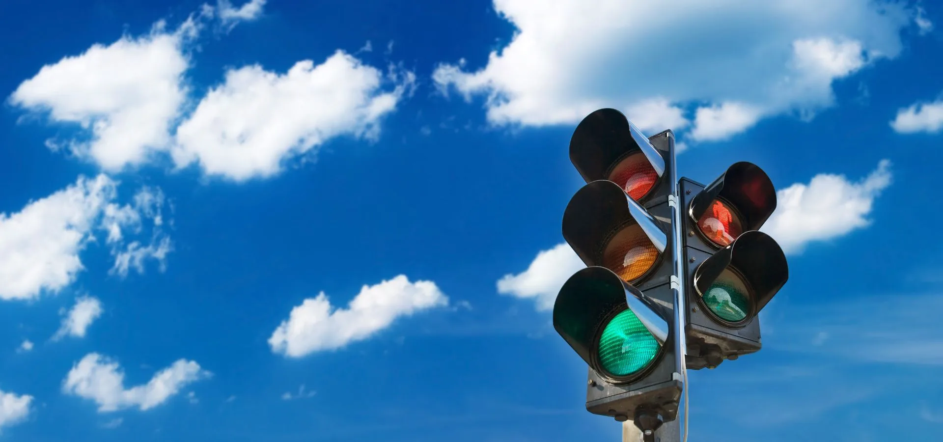 Cases Above-Net - Comunicação Remota para Semáforos